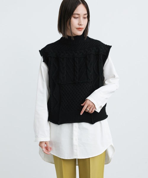 select MOCA(セレクトモカ)の「2021 AW プチハイネックケーブルショートベスト(ベスト・レディース・ブラック/ダークブラウン/アイボリー・FREE)」の1枚目の写真