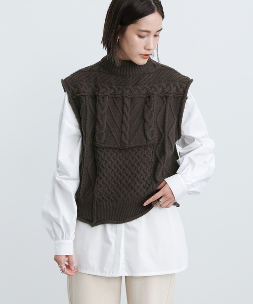 select MOCA(セレクトモカ)の「2021 AW プチハイネックケーブルショートベスト(ベスト・レディース・ブラック/ダークブラウン/アイボリー・FREE)」の8枚目の写真