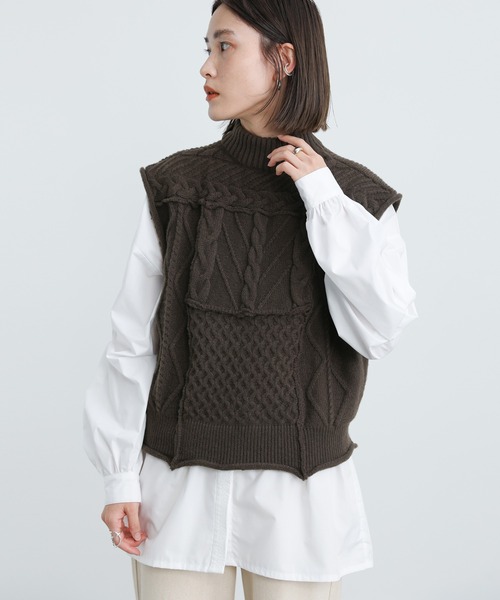 select MOCA(セレクトモカ)の「2021 AW プチハイネックケーブルショートベスト(ベスト・レディース・ブラック/ダークブラウン/アイボリー・FREE)」の10枚目の写真