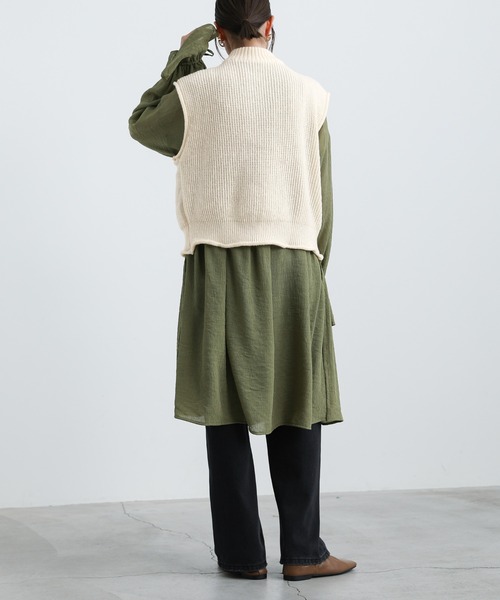 select MOCA(セレクトモカ)の「2021 AW プチハイネックケーブルショートベスト(ベスト・レディース・ブラック/ダークブラウン/アイボリー・FREE)」の12枚目の写真