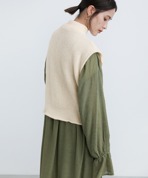 select MOCA(セレクトモカ)の「2021 AW プチハイネックケーブルショートベスト(ベスト・レディース・ブラック/ダークブラウン/アイボリー・FREE)」の14枚目の写真