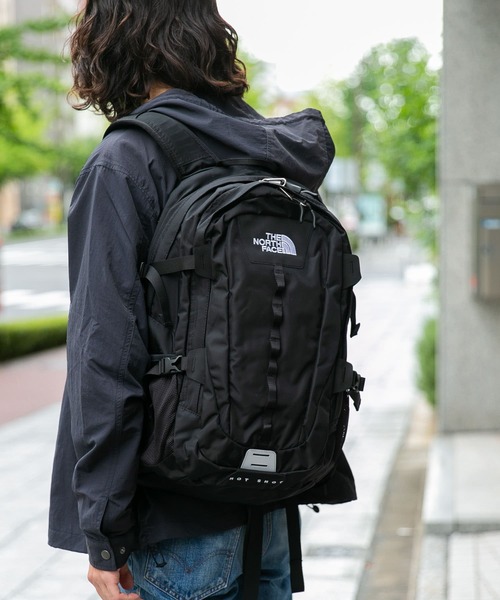 THE NORTH FACE（ザノースフェイス）の「THE NORTH FACE　Hot Shot CL（バックパック/リュック・メンズ・ブラック/その他1・ONE）」の2枚目の写真