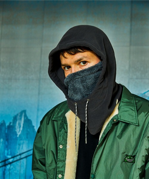 AlexanderLeeChang（アレキサンダーリーチャン）の「AlexanderLeeChang/アレキサンダーリーチャン YOSHI47 HOOD WARMER ヨシ47フードウォーマー　AC052136（ネックウォーマー/スヌード・メンズ・チャコールグレー/ブラック/オレンジ・FREE）」の3枚目の写真