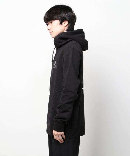 HUF(ハフ)の「【HUF】ハフ ESSENTIALS TT P/O HOODIE プルオーバー フーディー PF00100(パーカー・メンズ・ライトグレー/ブラック・S/M/L/XL)」の3枚目の写真