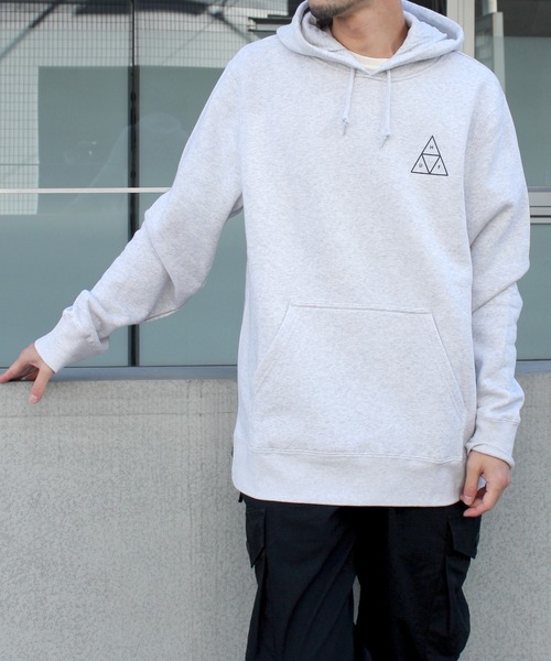 HUF(ハフ)の「【HUF】ハフ ESSENTIALS TT P/O HOODIE プルオーバー フーディー PF00100(パーカー・メンズ・ライトグレー/ブラック・S/M/L/XL)」の7枚目の写真