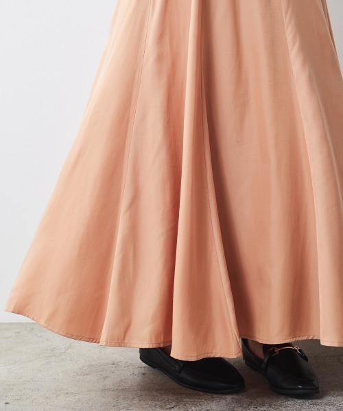 CHIC STYLE(シックスタイル)の「<大きいサイズ>10枚接ぎロングフレアスカート シックスタイル (スカート・レディース・ブルーグレー/オレンジ/ピンク系/グレー系/イエロー系/チャコールグレー・L/5L/6L/3L/LL/4L)」の11枚目の写真