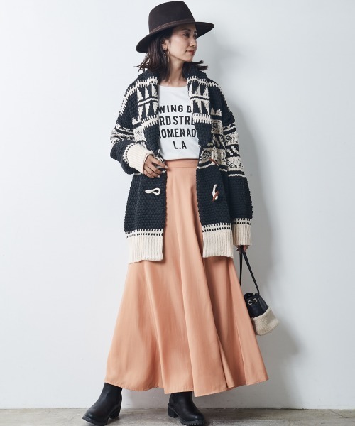 CHIC STYLE(シックスタイル)の「<大きいサイズ>10枚接ぎロングフレアスカート シックスタイル (スカート・レディース・ブルーグレー/オレンジ/ピンク系/グレー系/イエロー系/チャコールグレー・L/5L/6L/3L/LL/4L)」の16枚目の写真