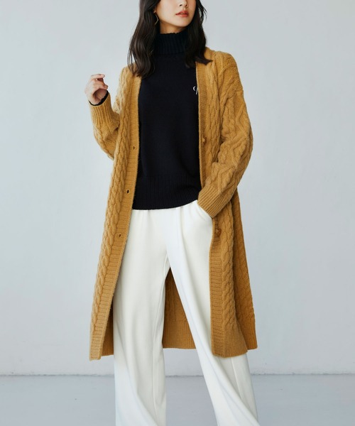 SAISON DE PAPILLON(セゾンドパピヨン)の「ケーブル編みロングニットカーディガン(カーディガン/ボレロ・レディース・アイボリー/グレー/ブラウン・フリー)」の3枚目の写真