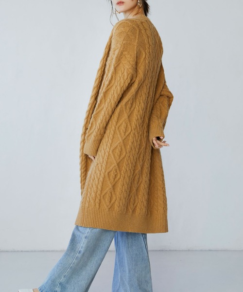 SAISON DE PAPILLON(セゾンドパピヨン)の「ケーブル編みロングニットカーディガン(カーディガン/ボレロ・レディース・アイボリー/グレー/ブラウン・フリー)」の8枚目の写真