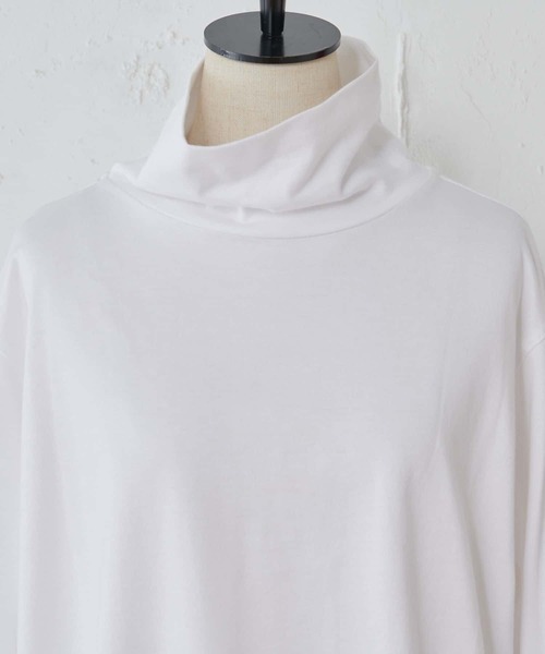 BEARDSLEY(ビアズリー)の「柔らかで薄手 インナーに使いやすい ニットのチクチクが苦手な方にも ハイネックTシャツ(Tシャツ/カットソー・レディース・ホワイト/ブラック/ブラック系その他・FREE)」の8枚目の写真