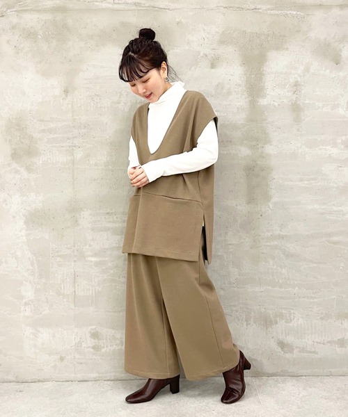 BEARDSLEY(ビアズリー)の「柔らかで薄手 インナーに使いやすい ニットのチクチクが苦手な方にも ハイネックTシャツ(Tシャツ/カットソー・レディース・ホワイト/ブラック/ブラック系その他・FREE)」の21枚目の写真