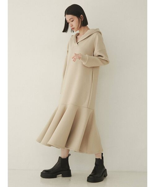COTORICA(コトリカ)の「フード付マーメイドワンピース(ワンピース・レディース・ブラック/ベージュ/ネイビー・SMALL/MEDIUM)」の11枚目の写真