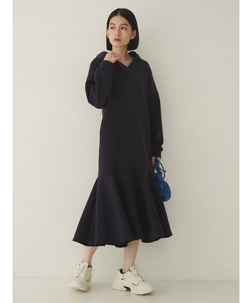 COTORICA(コトリカ)の「フード付マーメイドワンピース(ワンピース・レディース・ブラック/ベージュ/ネイビー・SMALL/MEDIUM)」の16枚目の写真