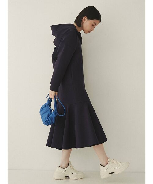 COTORICA(コトリカ)の「フード付マーメイドワンピース(ワンピース・レディース・ブラック/ベージュ/ネイビー・SMALL/MEDIUM)」の18枚目の写真