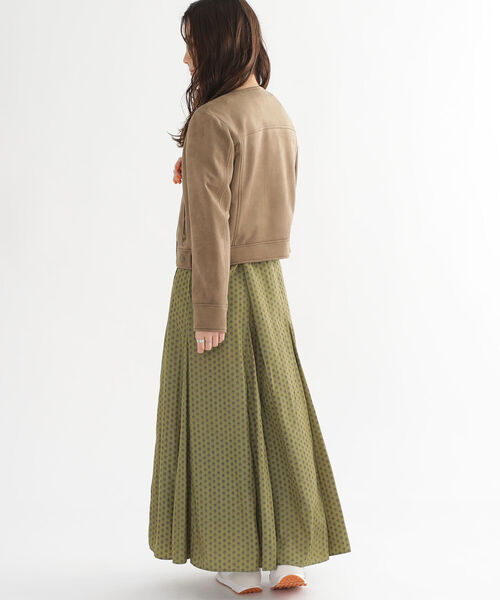 BEAMS HEART（ビームスハート）の「BEAMS HEART / フェイクスエード ノーカラーブルゾン（ライダースジャケット・レディース・ベージュ/ブラウン・SMALL/MEDIUM）」の9枚目の写真