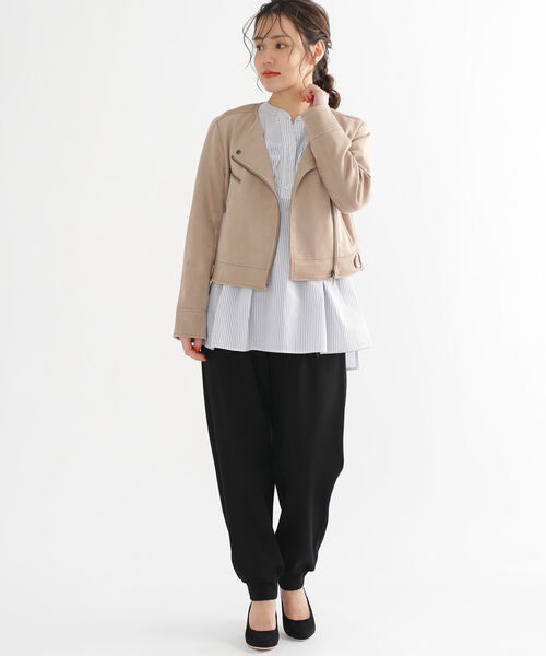 BEAMS HEART（ビームスハート）の「BEAMS HEART / フェイクスエード ノーカラーブルゾン（ライダースジャケット・レディース・ベージュ/ブラウン・SMALL/MEDIUM）」の17枚目の写真