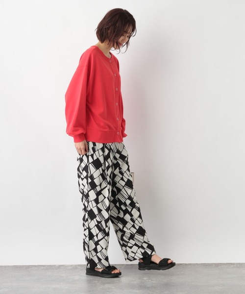 GLOBAL WORK（グローバルワーク）の「キレイ見えさらさら2WAYカーディガン/262890（カーディガン/ボレロ・レディース・オフホワイト/ブラック/レッド・FREE）」の17枚目の写真