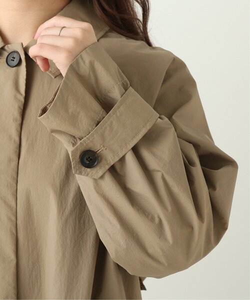 RAY CASSIN（レイカズン）の「ナイロンロングコート（ステンカラーコート・レディース・ベージュ/オフホワイト・FREE）」の14枚目の写真