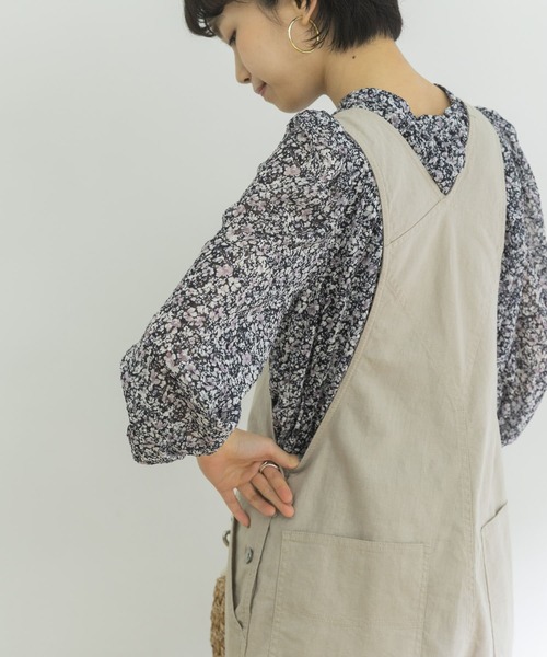 URBAN RESEARCH（アーバンリサーチ）の「フラワープリントブラウス（シャツ/ブラウス・レディース・ブラック/ブルー・FREE）」の15枚目の写真