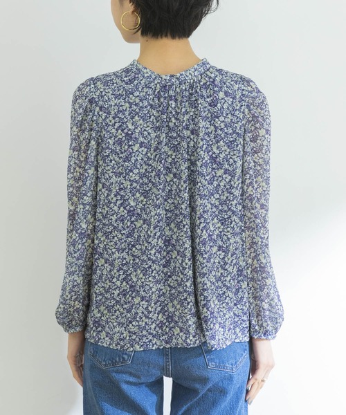 URBAN RESEARCH（アーバンリサーチ）の「フラワープリントブラウス（シャツ/ブラウス・レディース・ブラック/ブルー・FREE）」の22枚目の写真