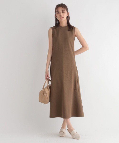 新品　Andemiu キリカエカットノースリーブ　ブラック Andemiu（アンデミュウ）の「キリカエノースリーブワンピース275528