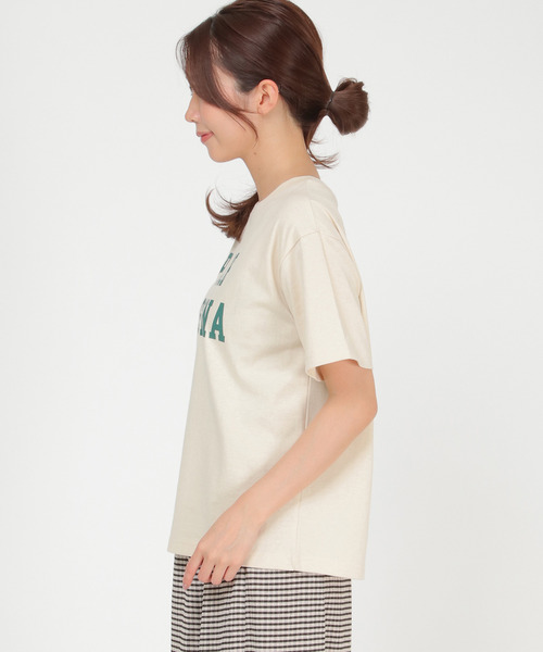 LBC(エルビーシー)の「ロゴプリントT(Tシャツ/カットソー・レディース・ホワイト/チャコールグレー/ベージュ・M/L)」の13枚目の写真