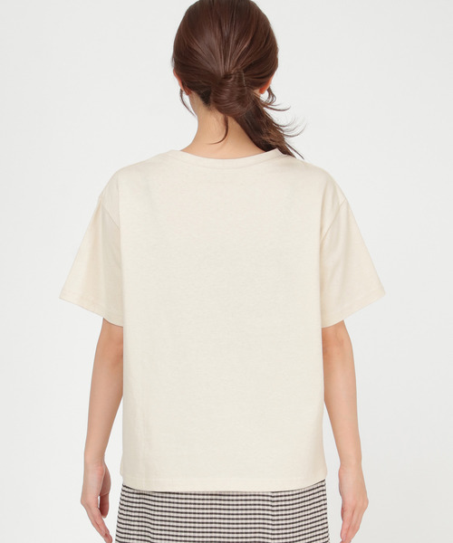 LBC(エルビーシー)の「ロゴプリントT(Tシャツ/カットソー・レディース・ホワイト/チャコールグレー/ベージュ・M/L)」の14枚目の写真