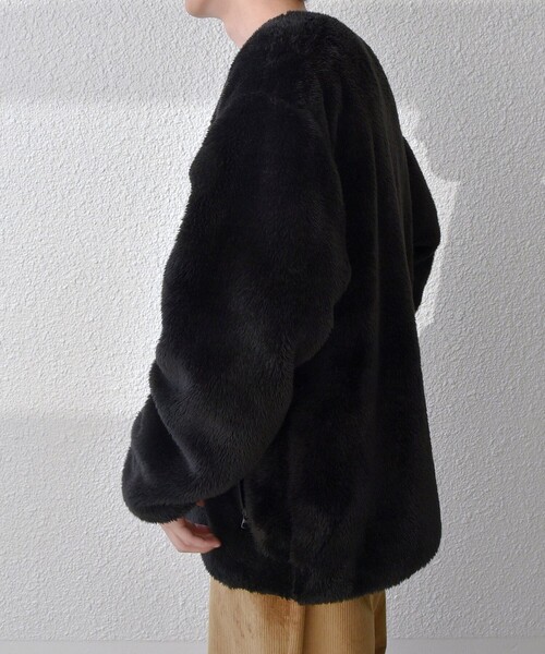 Champion（チャンピオン）の「【SHIPS any別注】Champion: ユニセックス オーバーサイズ シェルパフリース ボア ノーカラー ジップ ジャケット 22FW◇（ブルゾン・メンズ・ネイビー/ベージュ/ブラック・SMALL/MEDIUM/LARGE）」の18枚目の写真