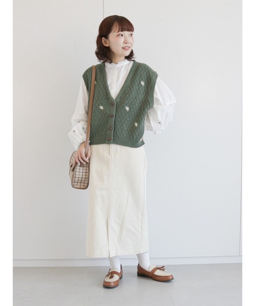 ehka sopo（エヘカソポ）の「花刺繍Vネック前開きベスト（ベスト・レディース・オレンジ/ミント/キナリ・ﾌﾘ-）」の16枚目の写真