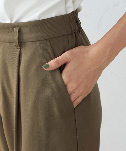 COMME CA ISM(コムサイズム)の「ストレッチ テーパードパンツ(スラックス・レディース・ブラック/カーキ・SMALL/MEDIUM/LARGE/X-LARGE/X-SMALL)」の14枚目の写真