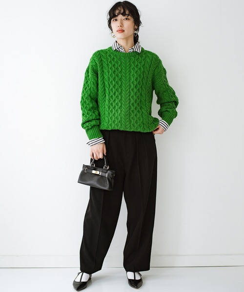 haco!(ハコ)の「服も気持ちもちょうどいいゆるさが大切!さっと着るだけでバランスが整う大人のケーブルニット by que made me(ニット/セーター・レディース・アイボリー/グリーン/グレー・MEDIUM/LARGE/X-LARGE/SMALL)」の18枚目の写真