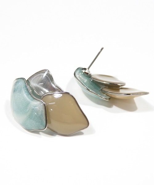 The Rule（ザルール）の「The Rule ザルール : Scales pieced earring:ウロコピアス（ピアス（両耳用）・レディース・ベージュ/ブルー・FREE）」の6枚目の写真