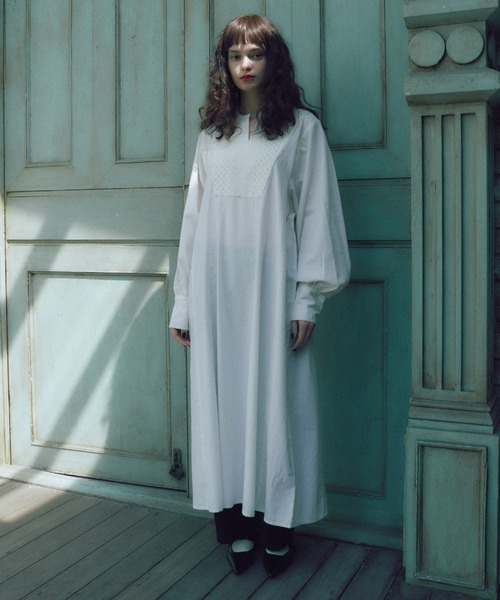 manana suerte（マニャーナスエルテ）の「エンブロイダリーワンピース（ワンピース・レディース・ボルドー/オフホワイト/ブラック・FREE）」の16枚目の写真