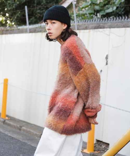 WEGO（ウィゴー）の「WEGO/グラデーションBIGプルオーバー（ニット/セーター・メンズ・その他2/その他3/その他4/その他1・MEDIUM/LARGE）」の6枚目の写真