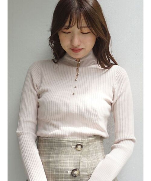 MERCURYDUO（マーキュリーデュオ）の「3WAYボタンデザインニット（ニット/セーター・レディース・オフホワイト/ブラック/ベージュ・FREE）」の3枚目の写真