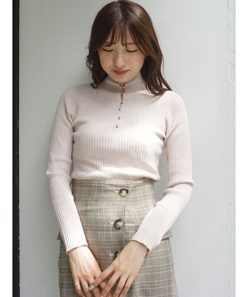 MERCURYDUO（マーキュリーデュオ）の「3WAYボタンデザインニット（ニット/セーター・レディース・オフホワイト/ブラック/ベージュ・FREE）」の10枚目の写真