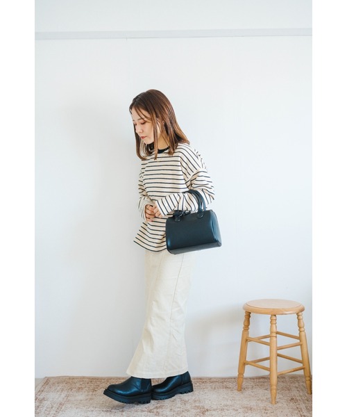 Amourire(アムリール)の「【yumi.コラボ】配色リブボーダートップス(Tシャツ/カットソー・レディース・ブラウン/ホワイト/ブラック・L/M)」の6枚目の写真