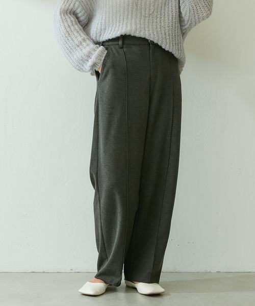 COLLAGE GALLARDAGALANTE（コラージュガリャルダガランテ）の「圧縮ワイドパンツ（スラックス・レディース・ホワイト/チャコールグレー/ベージュ・1/0）」の18枚目の写真