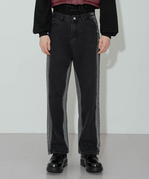 FOLLOWIN（フォロウィン）の「【UNISEX】サイドライングラデーションブラックワイドパンツ（デニムパンツ・レディース・ブラック・MEDIUM/LARGE/SMALL）」の14枚目の写真