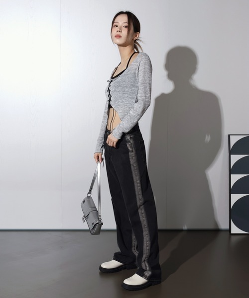 FOLLOWIN（フォロウィン）の「【UNISEX】サイドライングラデーションブラックワイドパンツ（デニムパンツ・レディース・ブラック・MEDIUM/LARGE/SMALL）」の18枚目の写真