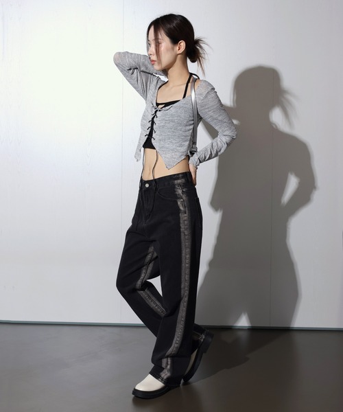 FOLLOWIN（フォロウィン）の「【UNISEX】サイドライングラデーションブラックワイドパンツ（デニムパンツ・レディース・ブラック・MEDIUM/LARGE/SMALL）」の19枚目の写真