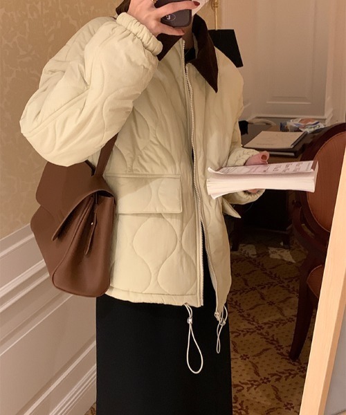 almo（アルモ）の「配色カラーキルティングコート(le)（ステンカラーコート・レディース・オフホワイト/ブラック/カーキ/ベージュ・FREE）」の14枚目の写真