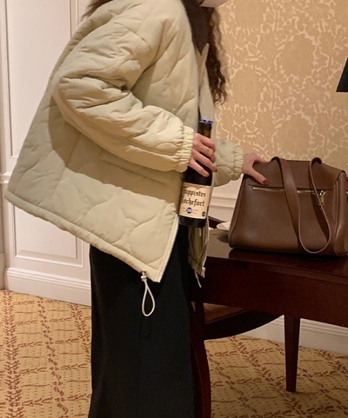 almo（アルモ）の「配色カラーキルティングコート(le)（ステンカラーコート・レディース・オフホワイト/ブラック/カーキ/ベージュ・FREE）」の15枚目の写真