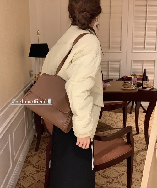 almo（アルモ）の「配色カラーキルティングコート(le)（ステンカラーコート・レディース・オフホワイト/ブラック/カーキ/ベージュ・FREE）」の16枚目の写真