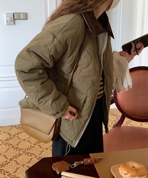 almo（アルモ）の「配色カラーキルティングコート(le)（ステンカラーコート・レディース・オフホワイト/ブラック/カーキ/ベージュ・FREE）」の20枚目の写真