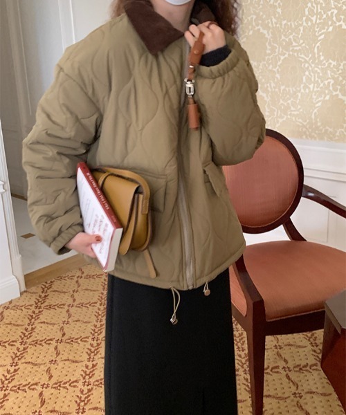 almo（アルモ）の「配色カラーキルティングコート(le)（ステンカラーコート・レディース・オフホワイト/ブラック/カーキ/ベージュ・FREE）」の21枚目の写真