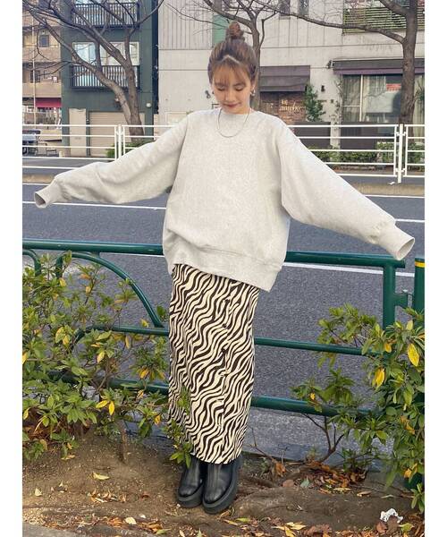 Ungrid（アングリッド）の「【WEB限定】スリーブボリュームスウェット（スウェット・レディース・レッド/チャコールグレー/ブルー/ライトグレー/ピンク・FREE）」の8枚目の写真