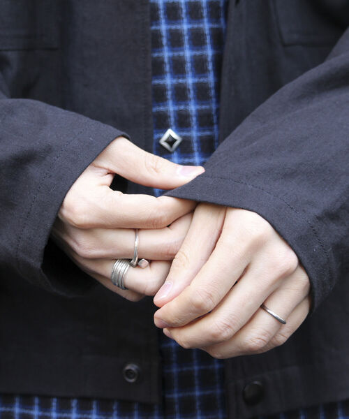 GLOSTER（グロスター）の「【GLOSTER/グロスター】オーバーサイズ トラッカージャケット サイドスリット セットアップ対応（ブルゾン・メンズ・ブラック・L/M）」の9枚目の写真