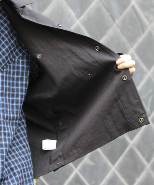 GLOSTER（グロスター）の「【GLOSTER/グロスター】オーバーサイズ トラッカージャケット サイドスリット セットアップ対応（ブルゾン・メンズ・ブラック・L/M）」の5枚目の写真