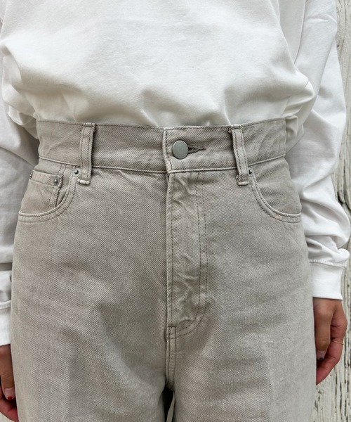 SHENERY(シーナリー)の「(ai no de)ストレートデニムパンツLGRY(デニムパンツ・レディース・ライトグレー・MEDIUM/SMALL/X-SMALL)」の16枚目の写真